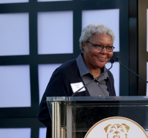 Carolyn Coon to receive alumni award April 21
